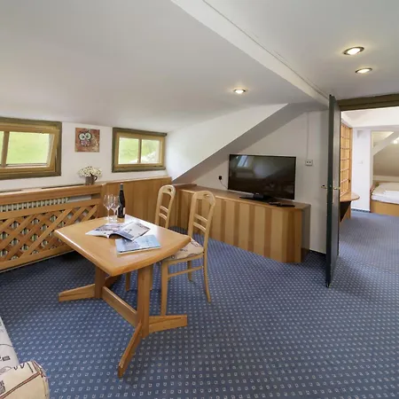 Alpsky Hotel Spindleruv Mlyn